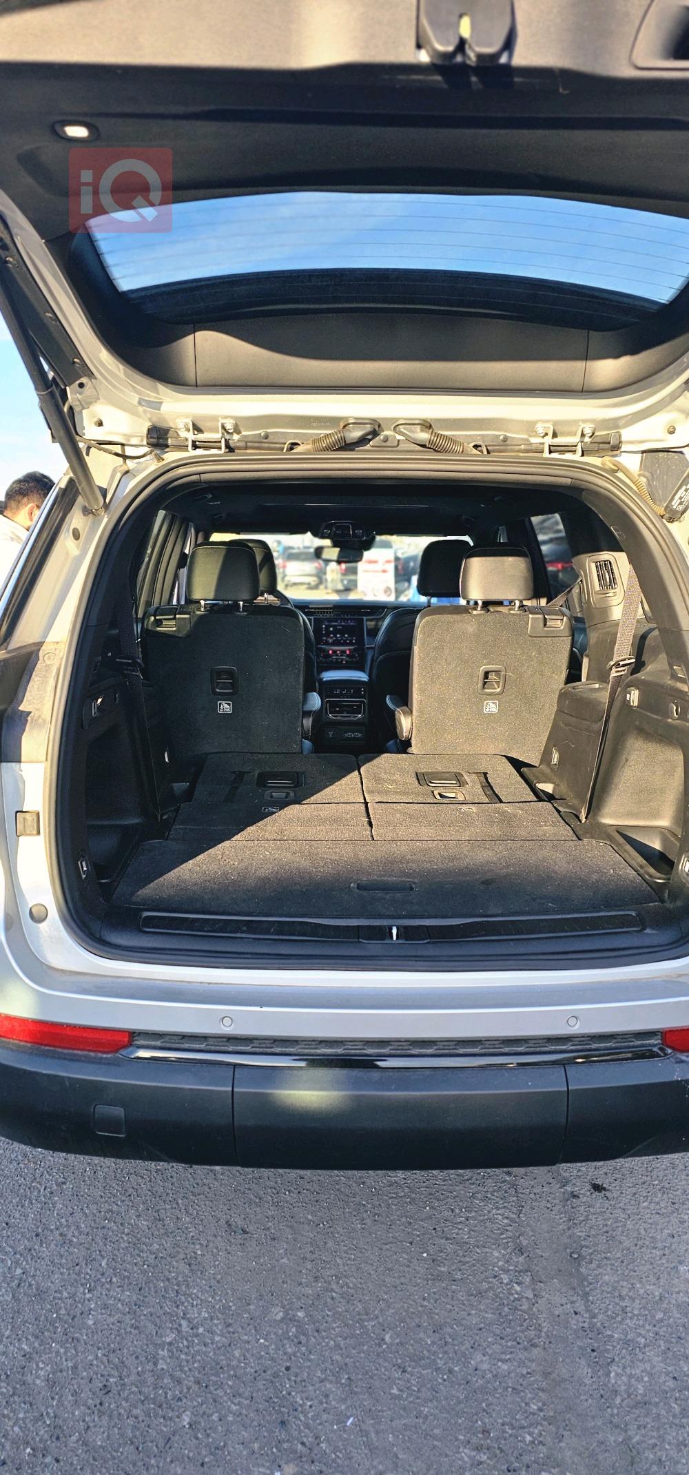 Jeep Grand Cherokee L